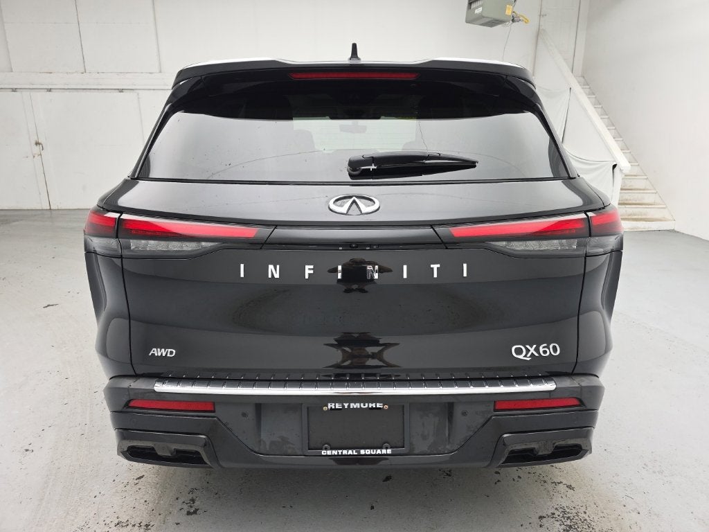2023 INFINITI QX60 LUXE AWD