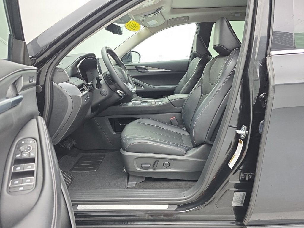 2023 INFINITI QX60 LUXE AWD