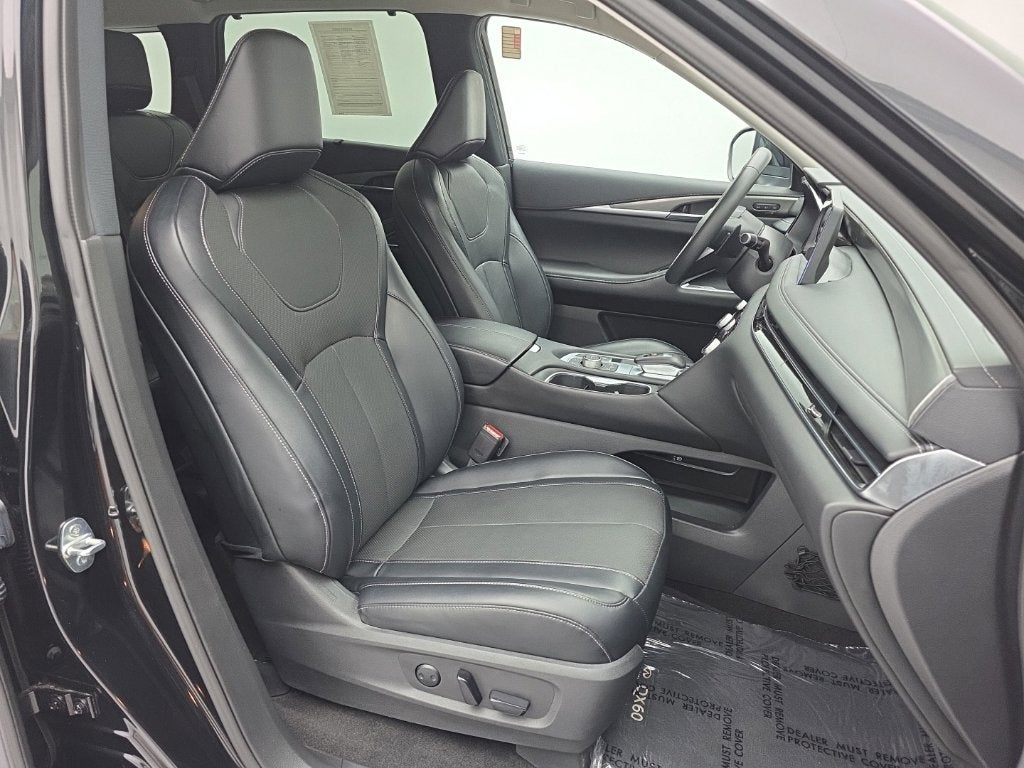 2023 INFINITI QX60 LUXE AWD