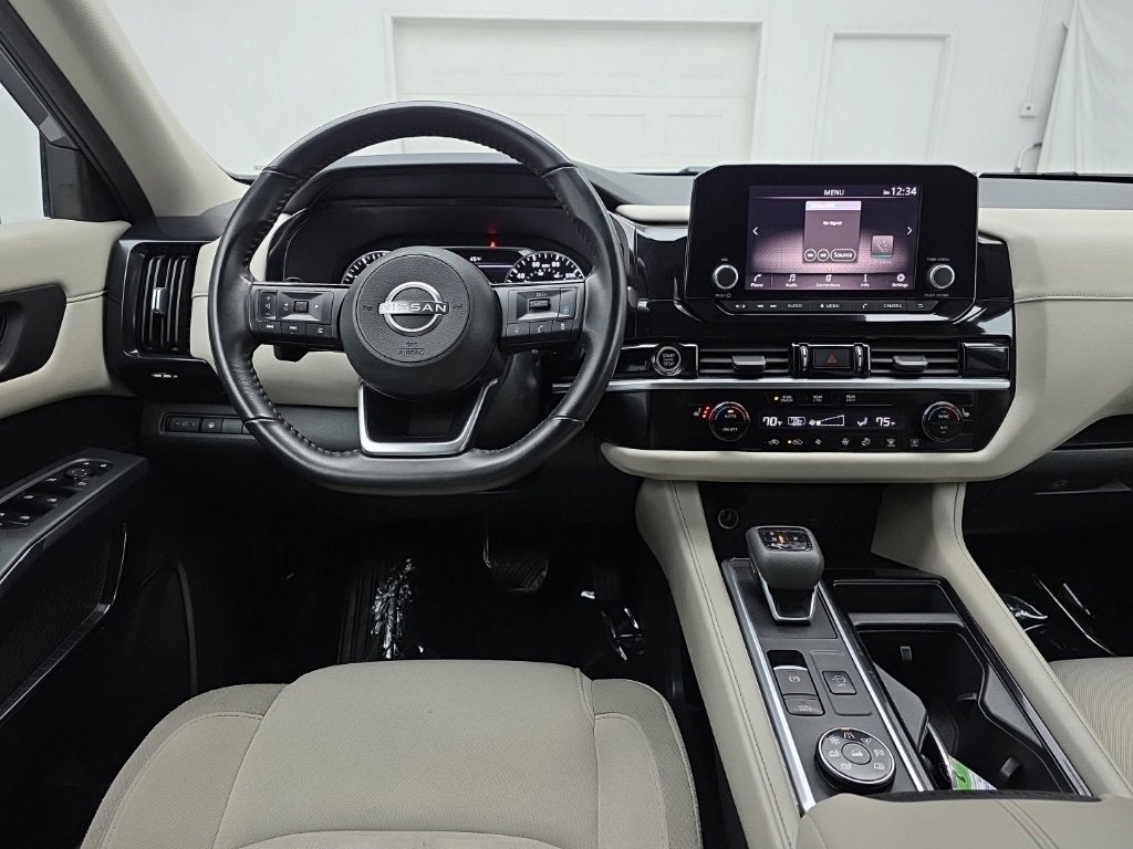 2023 Nissan Pathfinder SV 4WD