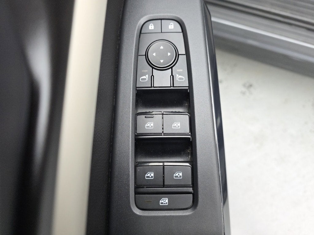 2023 Nissan Pathfinder SV 4WD