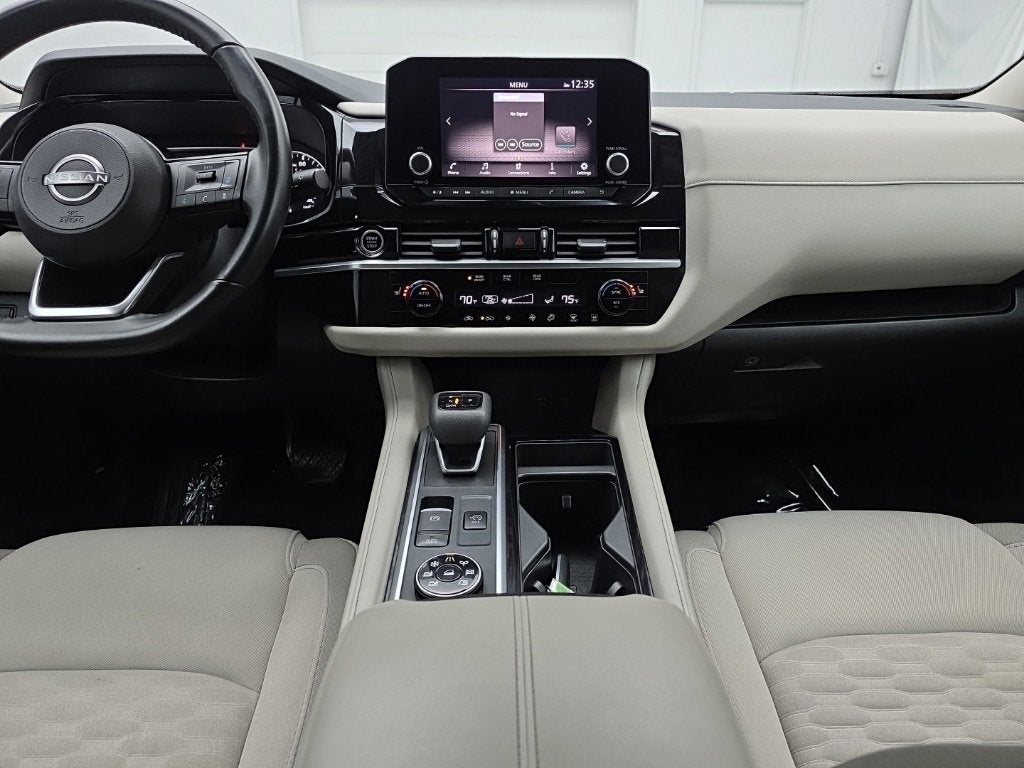 2023 Nissan Pathfinder SV 4WD