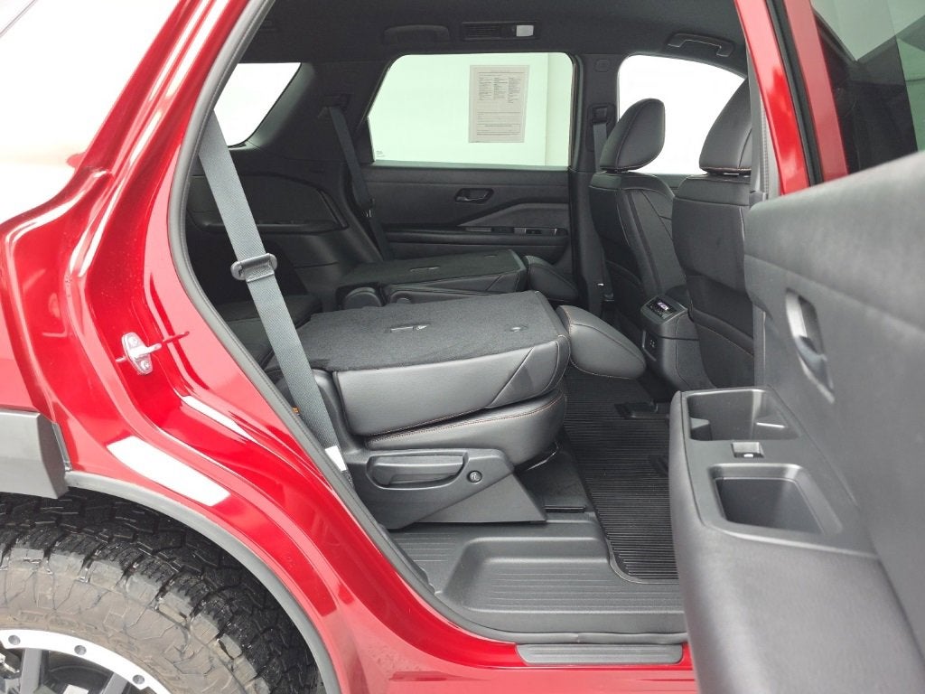 2024 Nissan Pathfinder Rock Creek 4WD