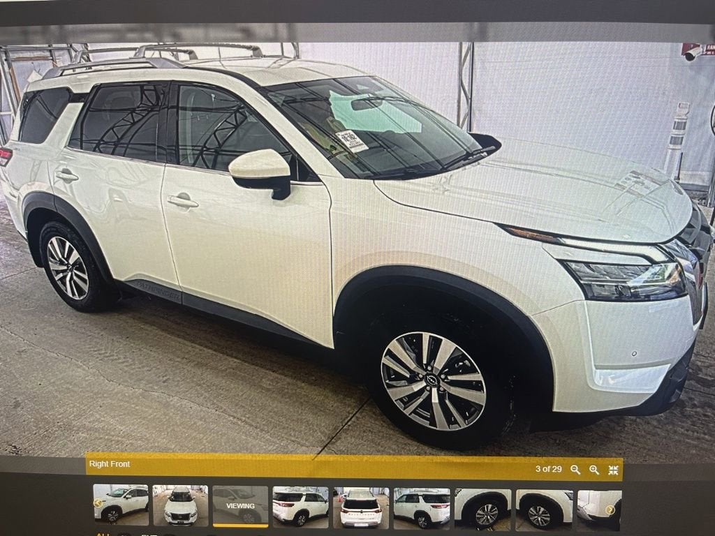 2024 Nissan Pathfinder SL 4WD