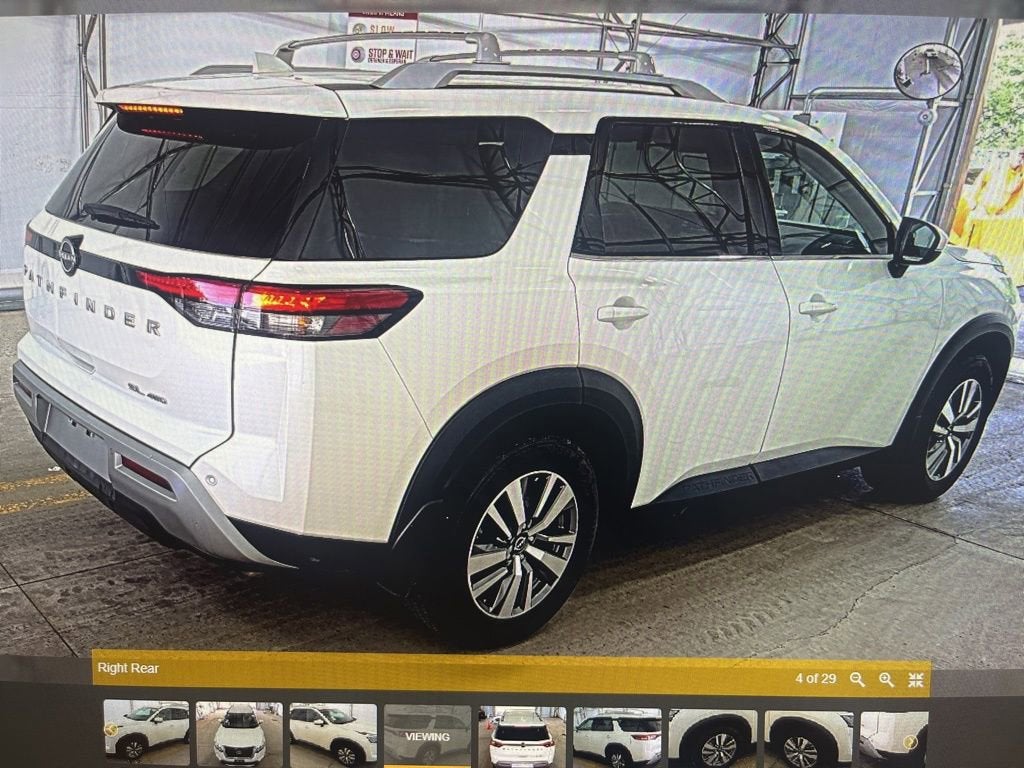 2024 Nissan Pathfinder SL 4WD