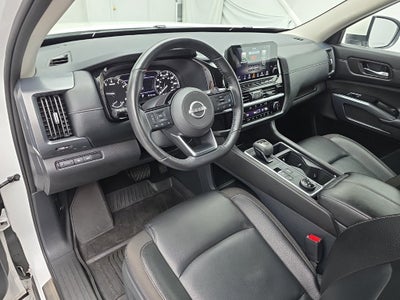 2024 Nissan Pathfinder SL 4WD
