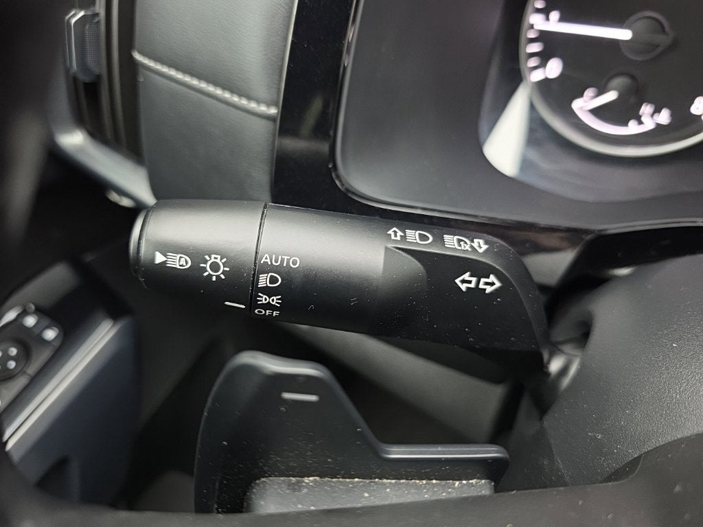 2024 Nissan Pathfinder SL 4WD