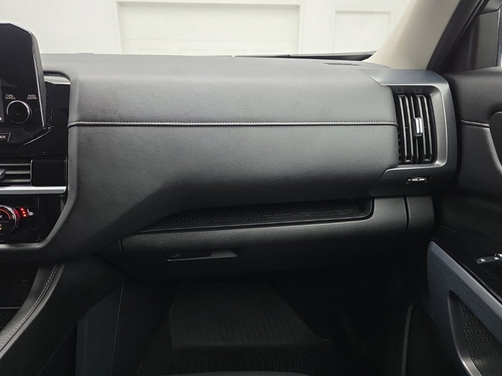 2024 Nissan Pathfinder SL 4WD