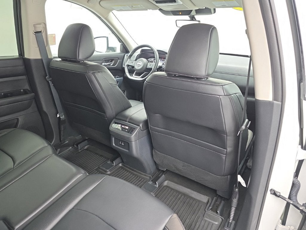 2024 Nissan Pathfinder SL 4WD