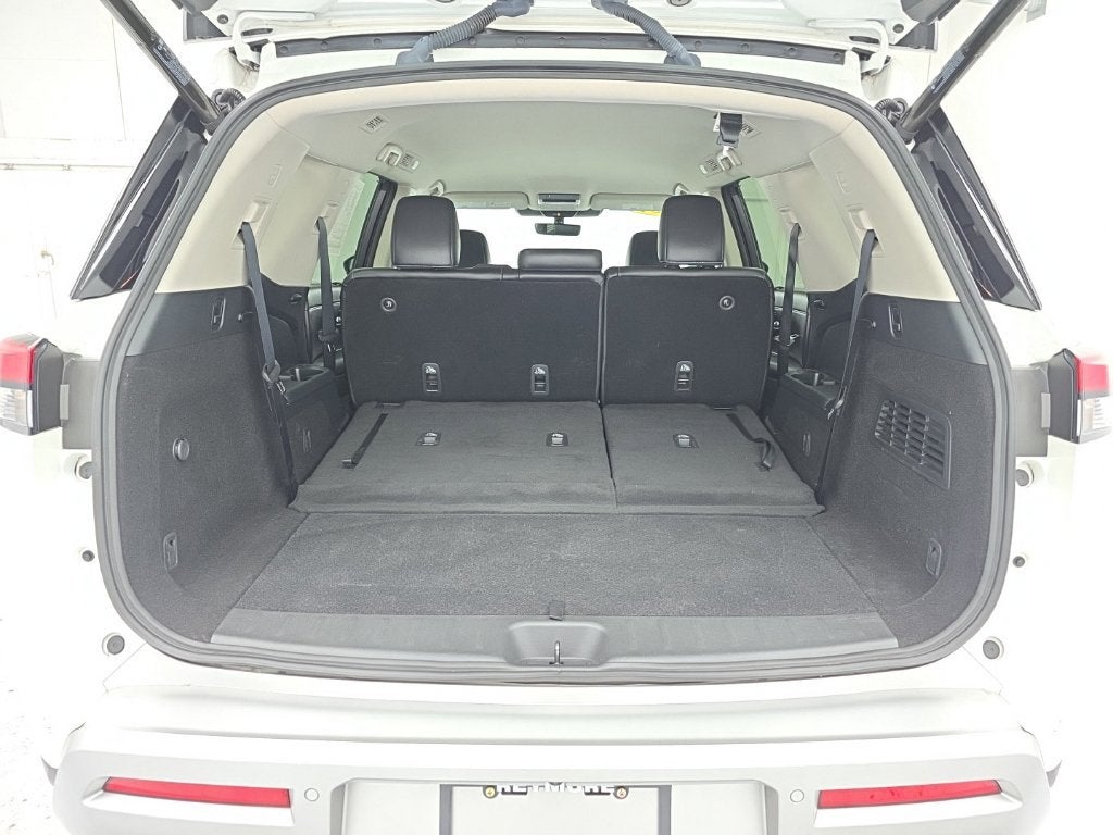 2024 Nissan Pathfinder SL 4WD