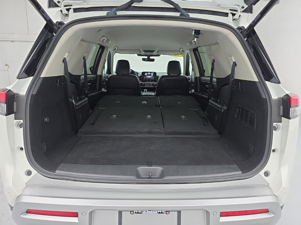 2024 Nissan Pathfinder SL 4WD