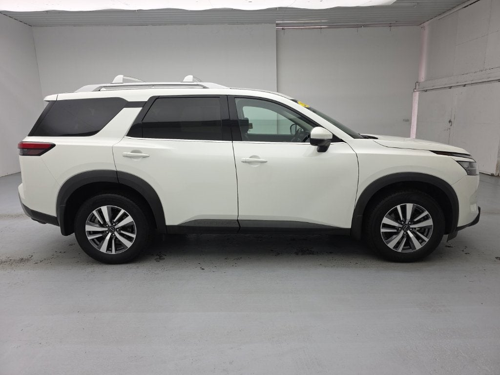 2024 Nissan Pathfinder SL 4WD