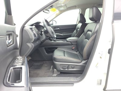 2022 Nissan Pathfinder SL 4WD