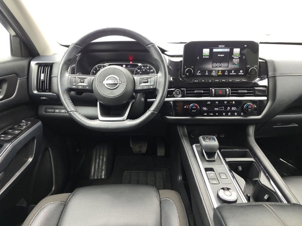 2022 Nissan Pathfinder SL 4WD