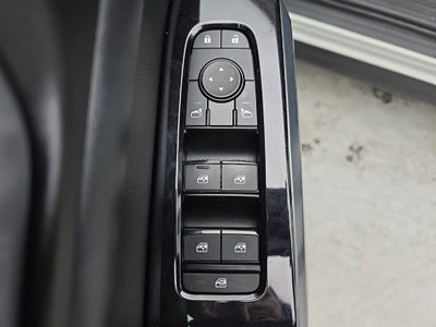 2022 Nissan Pathfinder SL 4WD