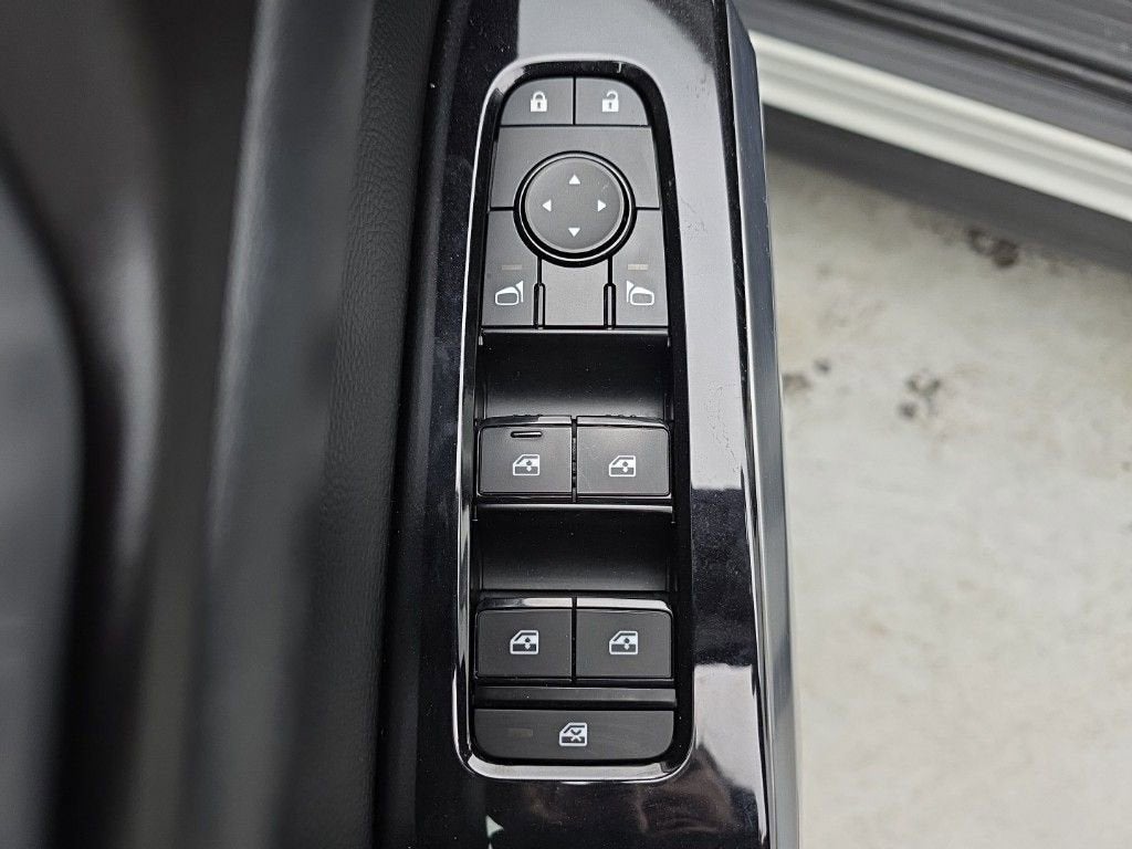 2022 Nissan Pathfinder SL 4WD