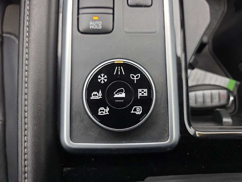 2022 Nissan Pathfinder SL 4WD