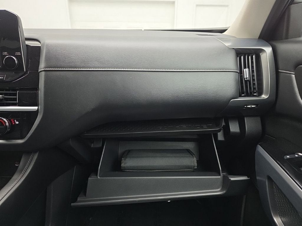 2022 Nissan Pathfinder SL 4WD