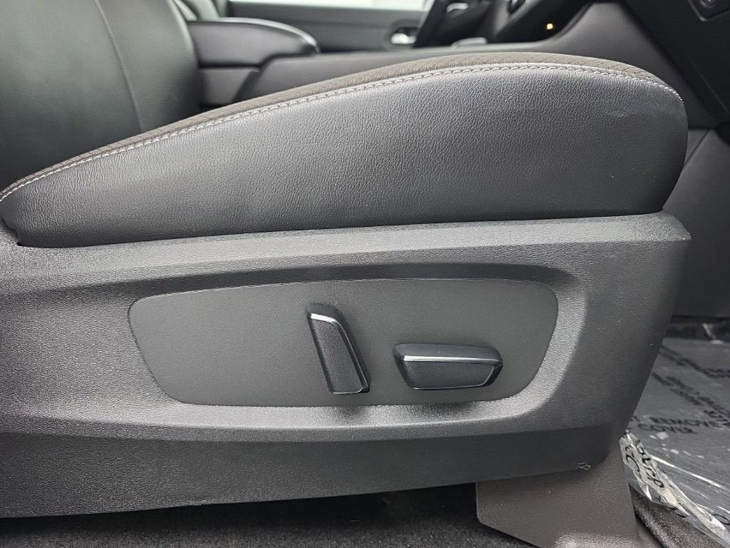 2022 Nissan Pathfinder SL 4WD