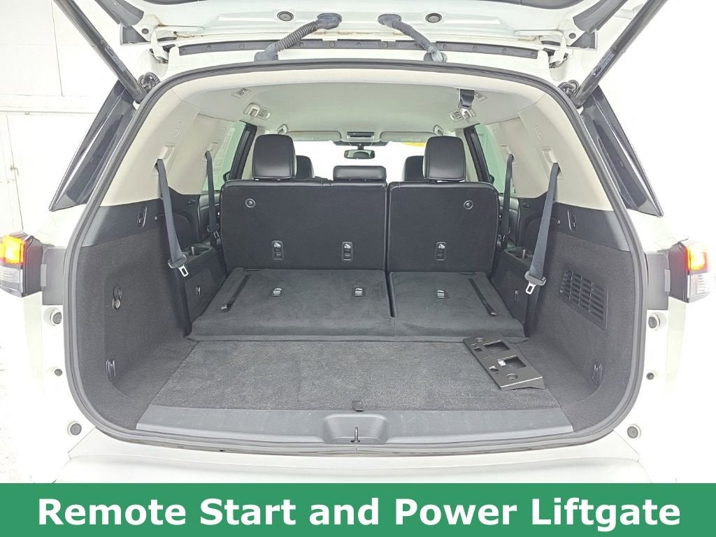 2022 Nissan Pathfinder SL 4WD