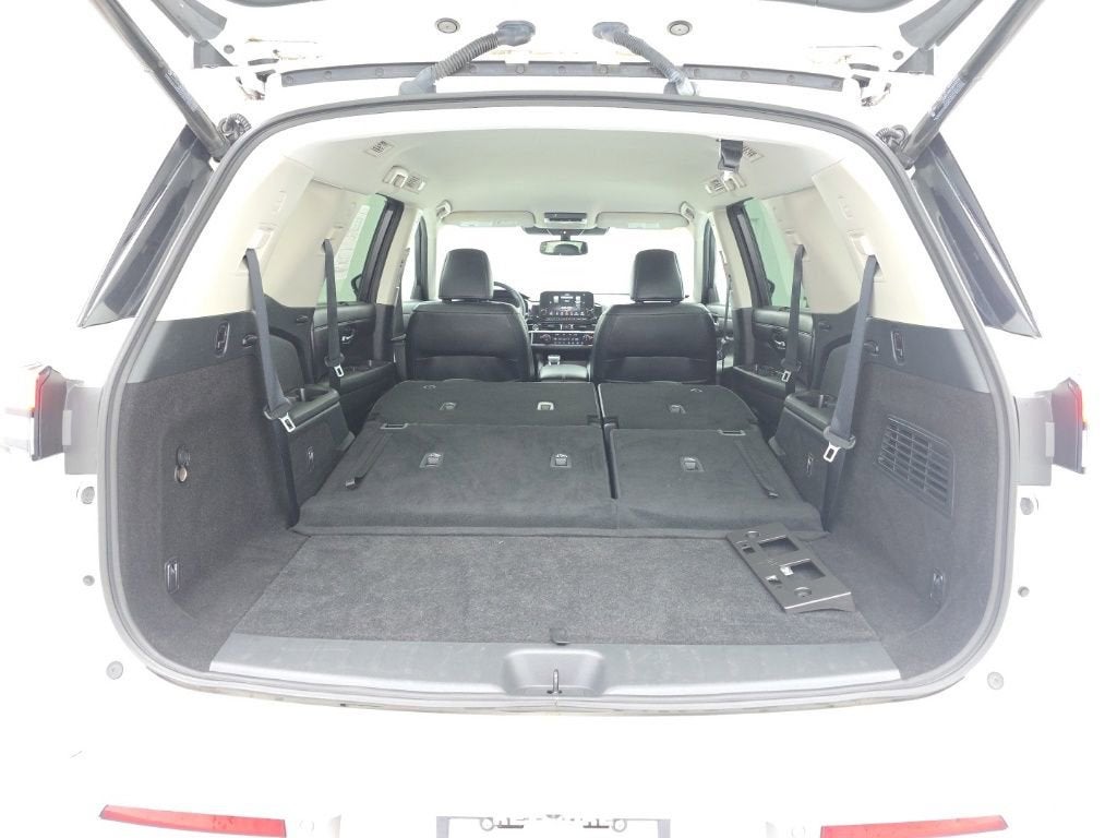 2022 Nissan Pathfinder SL 4WD