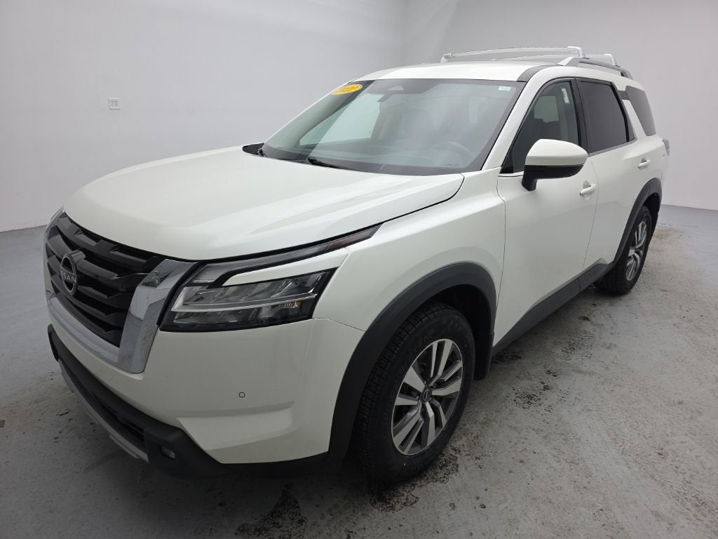 2022 Nissan Pathfinder SL 4WD