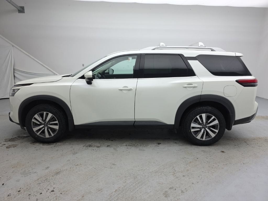 2022 Nissan Pathfinder SL 4WD