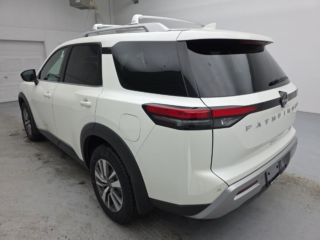 2022 Nissan Pathfinder SL 4WD