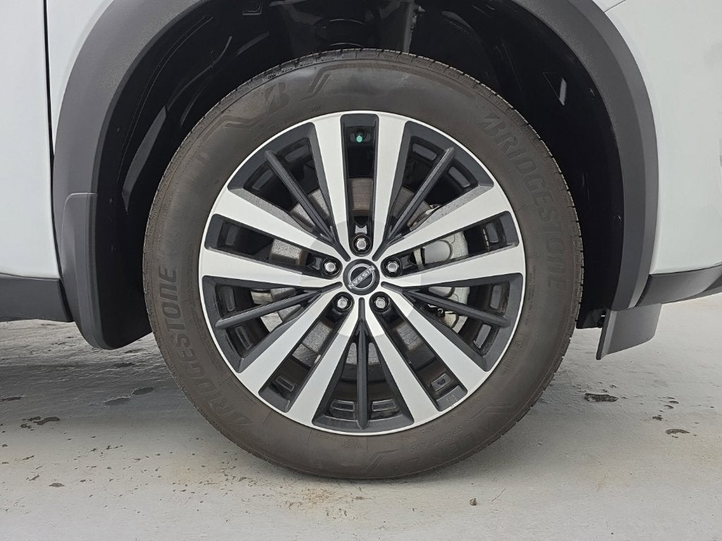 2025 Nissan Pathfinder Platinum FWD