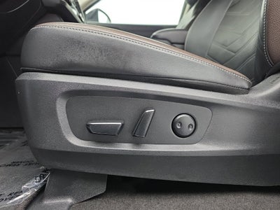 2025 Nissan Pathfinder Platinum FWD