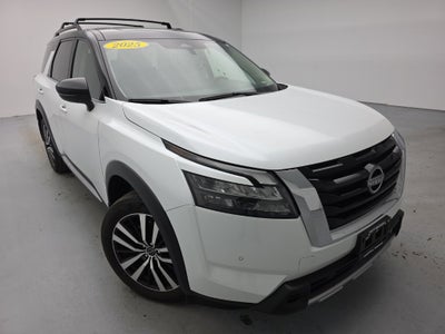 2025 Nissan Pathfinder Platinum FWD