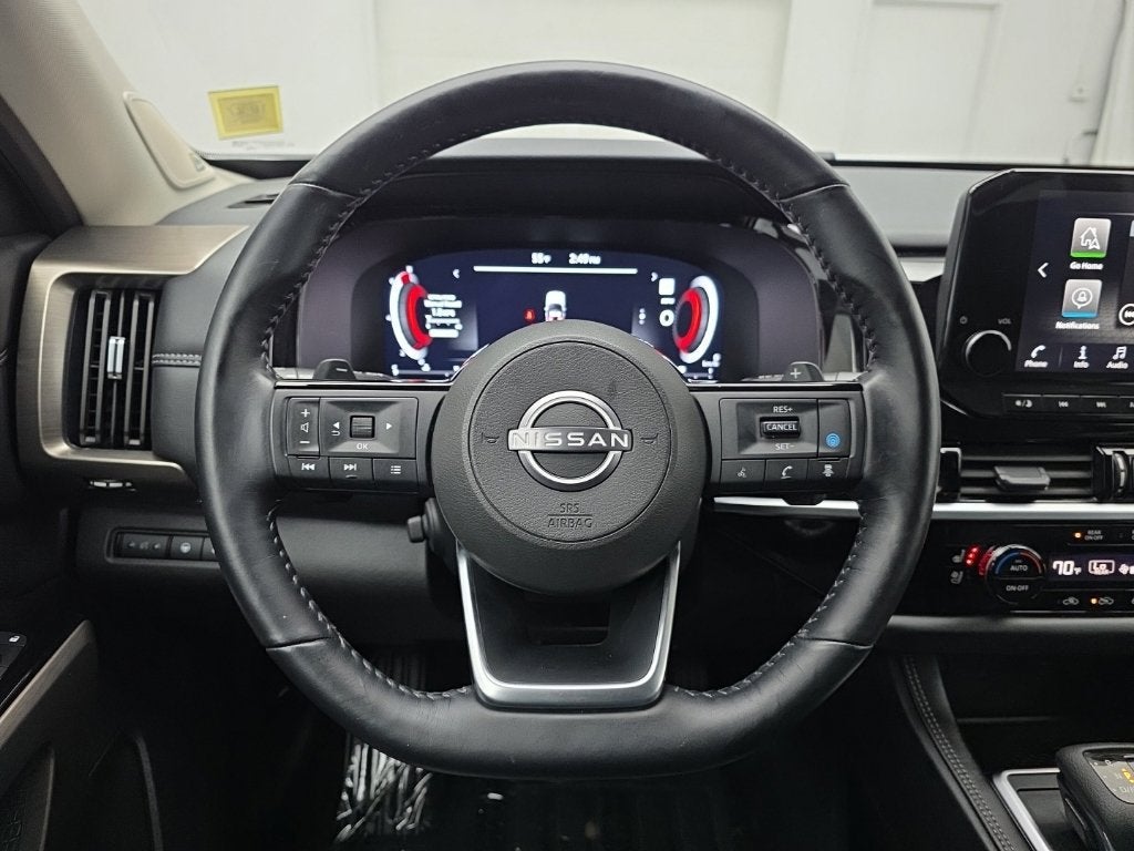 2025 Nissan Pathfinder Platinum FWD