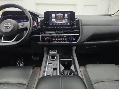 2025 Nissan Pathfinder Platinum FWD