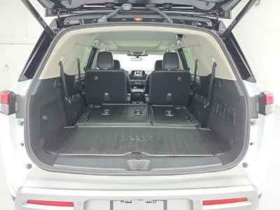 2025 Nissan Pathfinder Platinum FWD