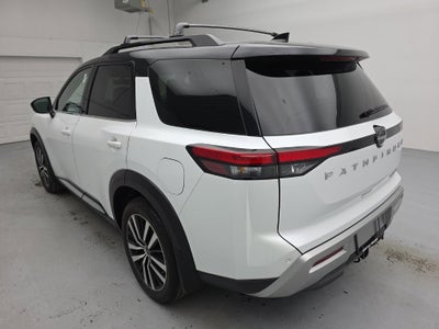 2025 Nissan Pathfinder Platinum FWD