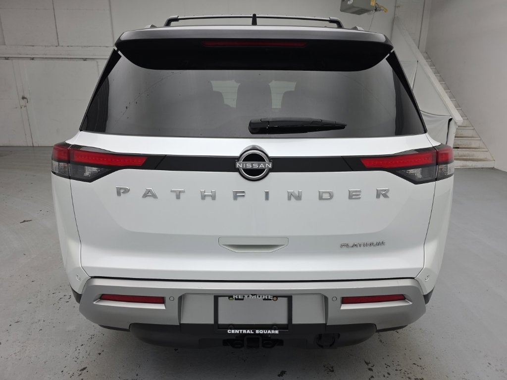 2025 Nissan Pathfinder Platinum FWD