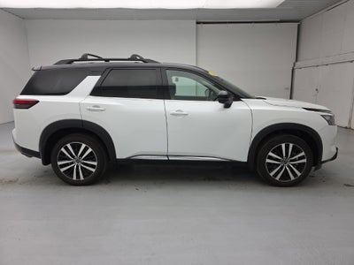 2025 Nissan Pathfinder Platinum FWD