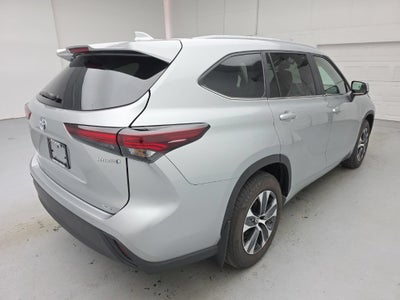 2024 Toyota Highlander Hybrid XLE