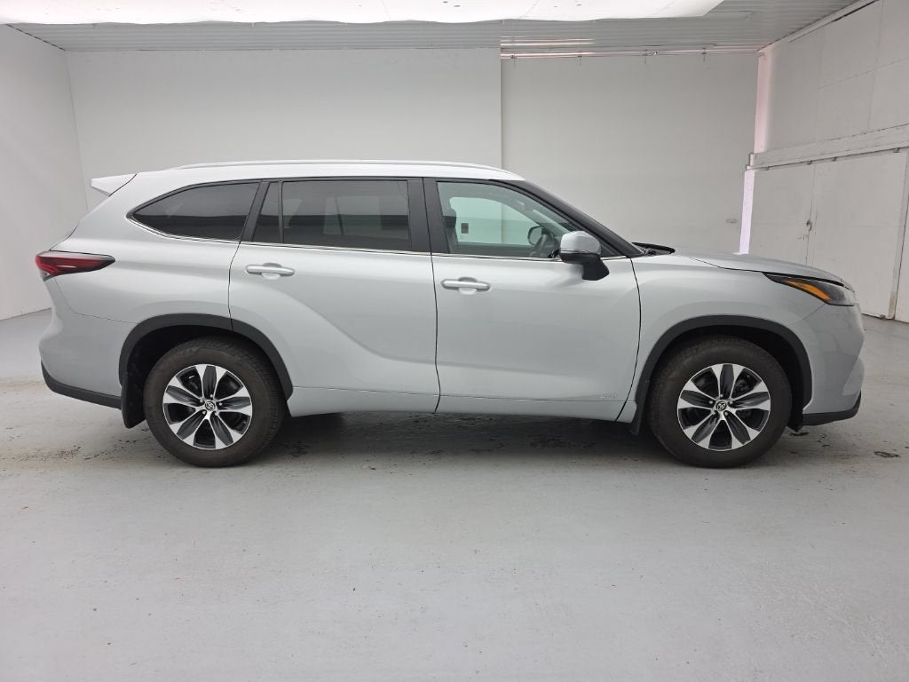 2024 Toyota Highlander Hybrid XLE