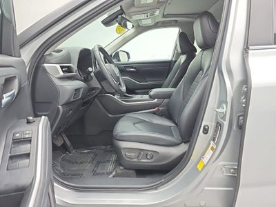 2024 Toyota Highlander Hybrid XLE