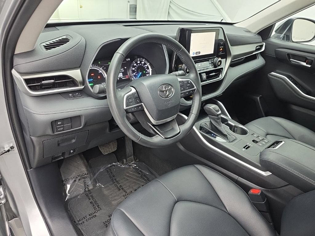 2024 Toyota Highlander Hybrid XLE