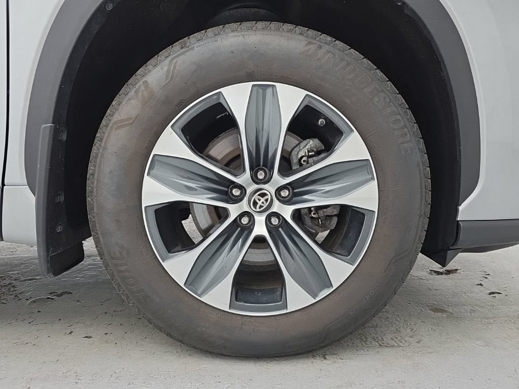 2024 Toyota Highlander Hybrid XLE