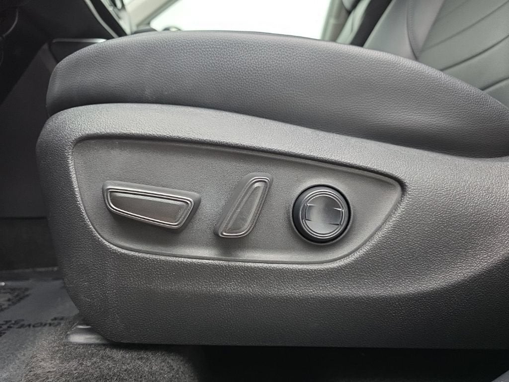 2024 Toyota Highlander Hybrid XLE