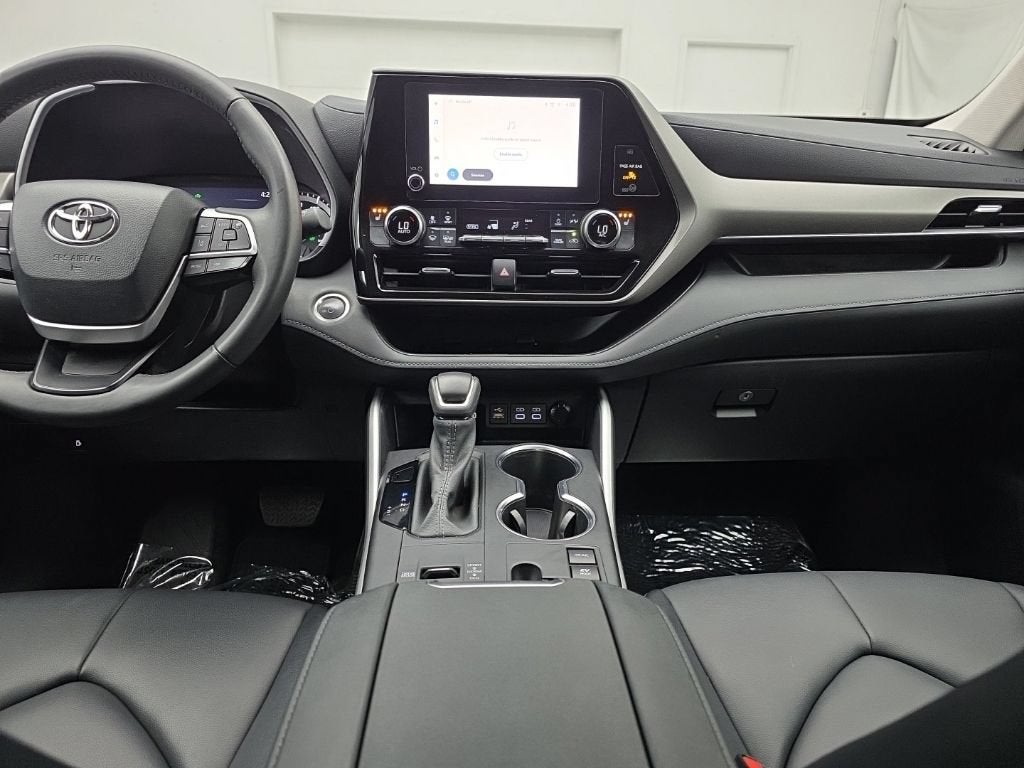 2024 Toyota Highlander Hybrid XLE