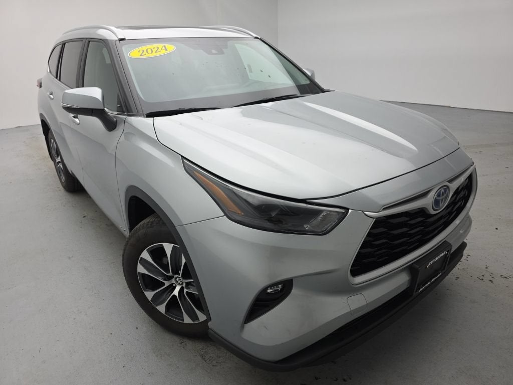 2024 Toyota Highlander Hybrid XLE