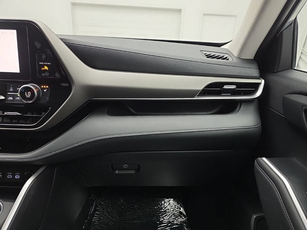 2024 Toyota Highlander Hybrid XLE