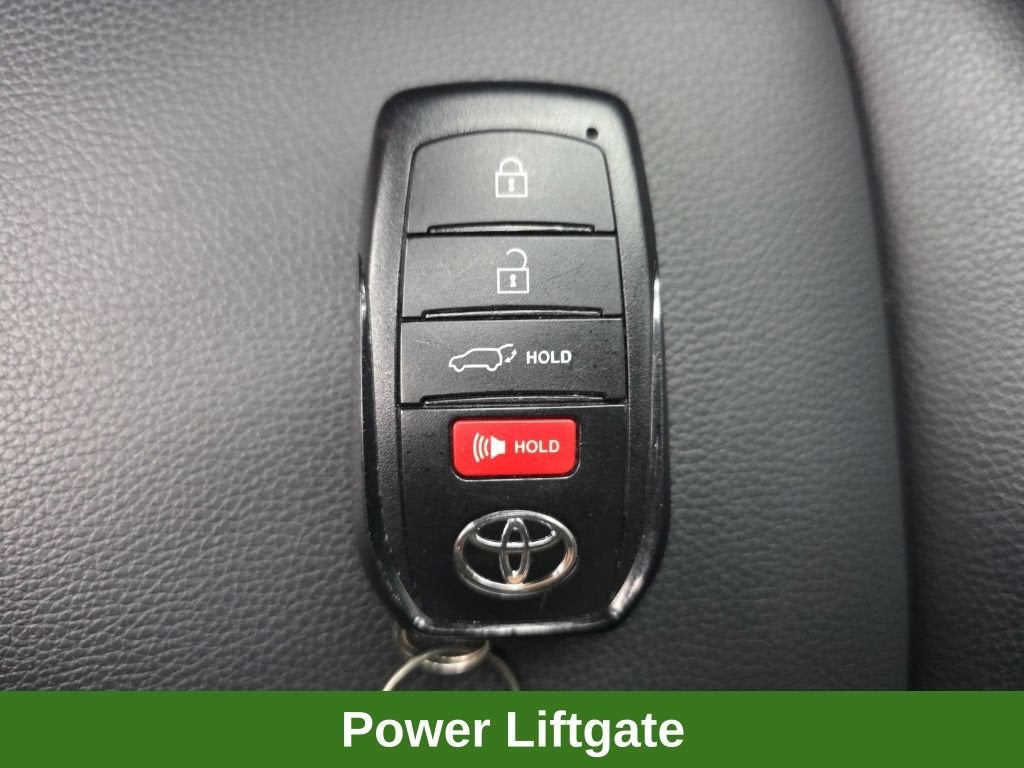 2024 Toyota Highlander Hybrid XLE