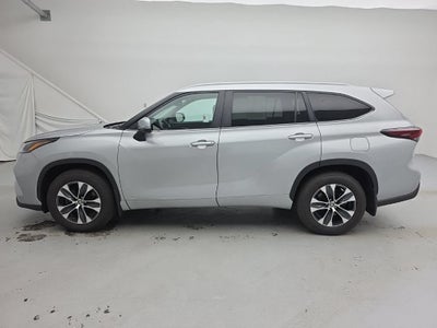 2024 Toyota Highlander Hybrid XLE