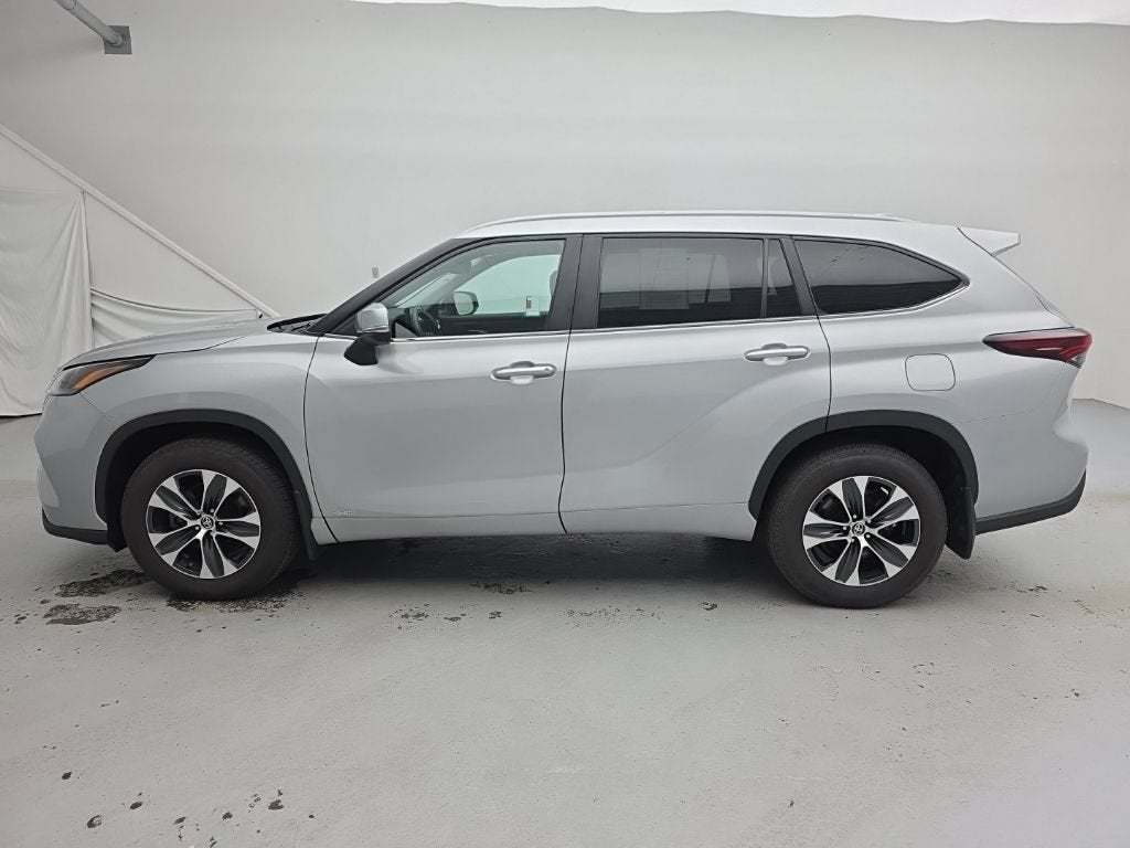 2024 Toyota Highlander Hybrid XLE