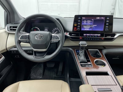 2023 Toyota Sienna XLE